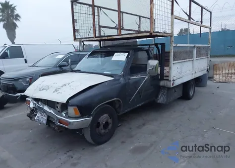 1989 Toyota Pickup Cab Chassis Super Long Wb из США, поврежденный, VIN JT5VN94T2K0006090